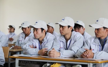 В 2016 году Вьетнам продолжит направлять более 100 тыс человек на работу за границей - ảnh 1